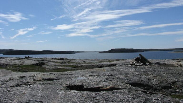 earth-s-oldest-rock-4-16-billion-years-old-new-study-reveals
