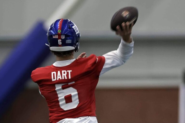 giants-minicamp-jaxson-dart-shines-with-unique-approach