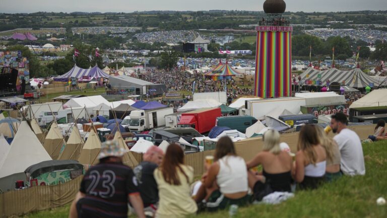 glastonbury-festival-a-record-breaking-music-extravaganza