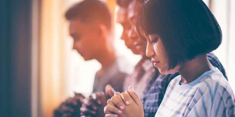 long-term-study-challenges-link-between-religious-attendance-and-mental-health