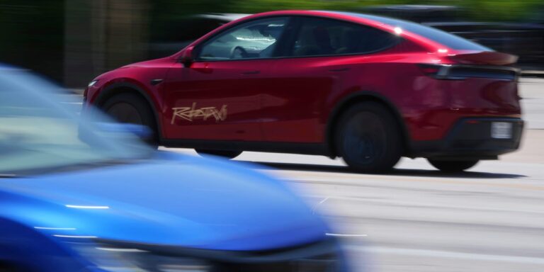 tesla-robotaxi-faces-first-safety-concern-in-austin