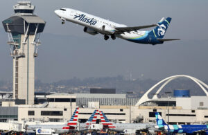 alaska-airlines-grounds-fleet-flights-disrupted-after-it-outage
