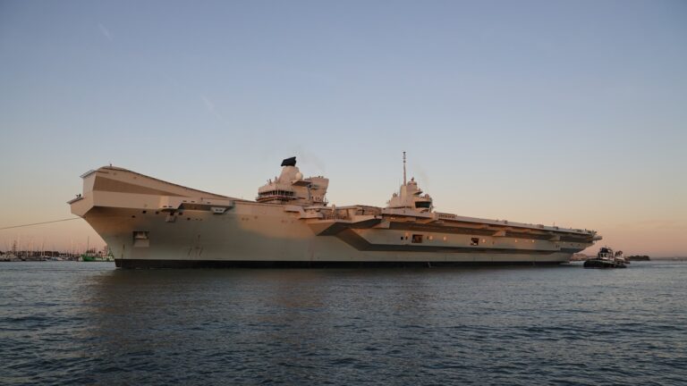 british-f-35-b-returns-to-hms-prince-of-wales-after-repairs