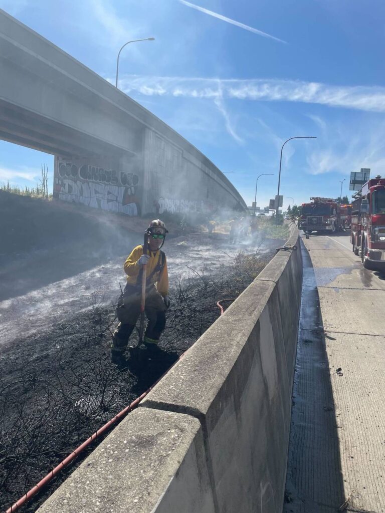 brush-fire-spreads-on-sr-16-causing-major-traffic-delays