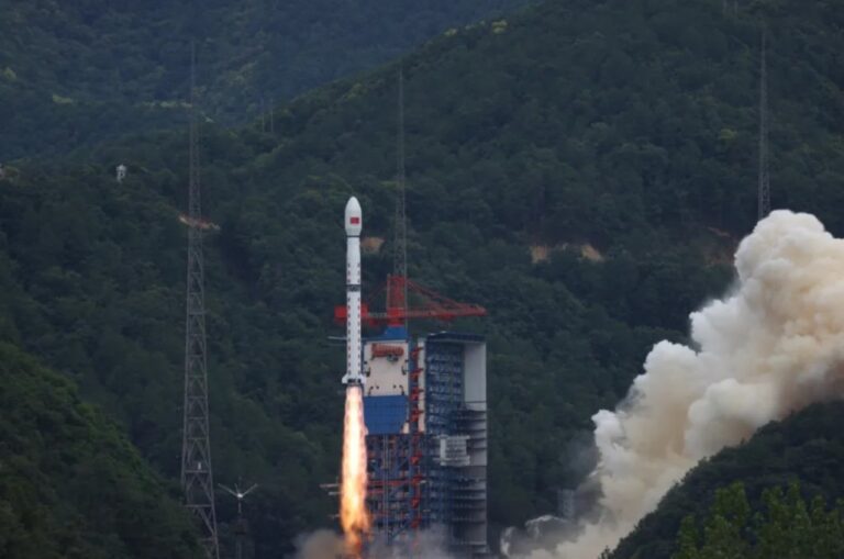 chinese-satellite-launches-into-unusual-low-inclination-orbit