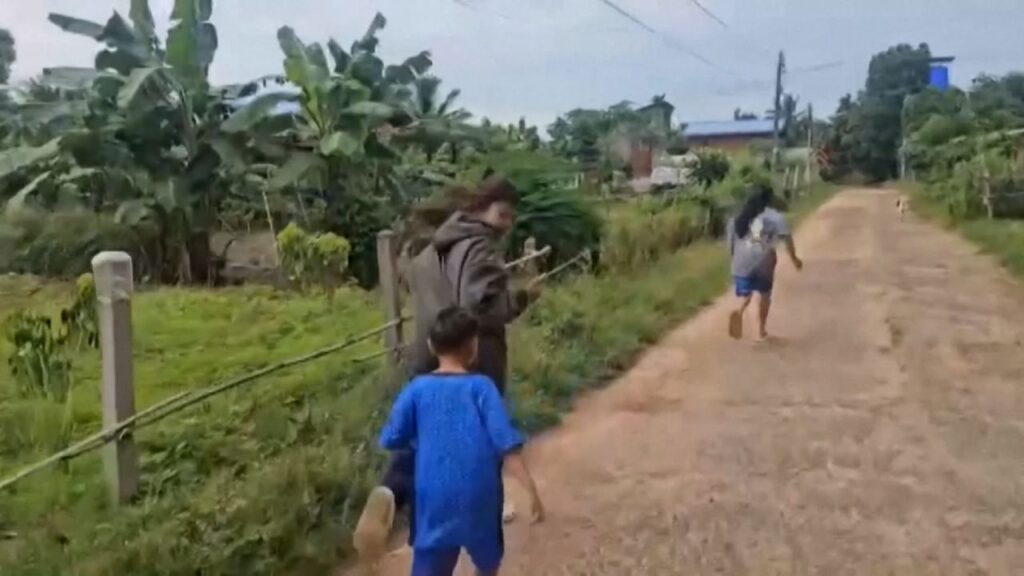civilians-flee-as-gunfire-erupts-on-thailand-cambodia-border