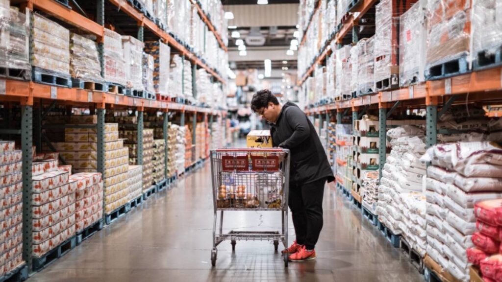 costco-faces-employee-backlash-over-new-early-shopping-hours