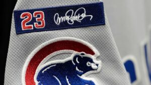 cubs-honor-sandberg-with-uniform-patch-following-his-death