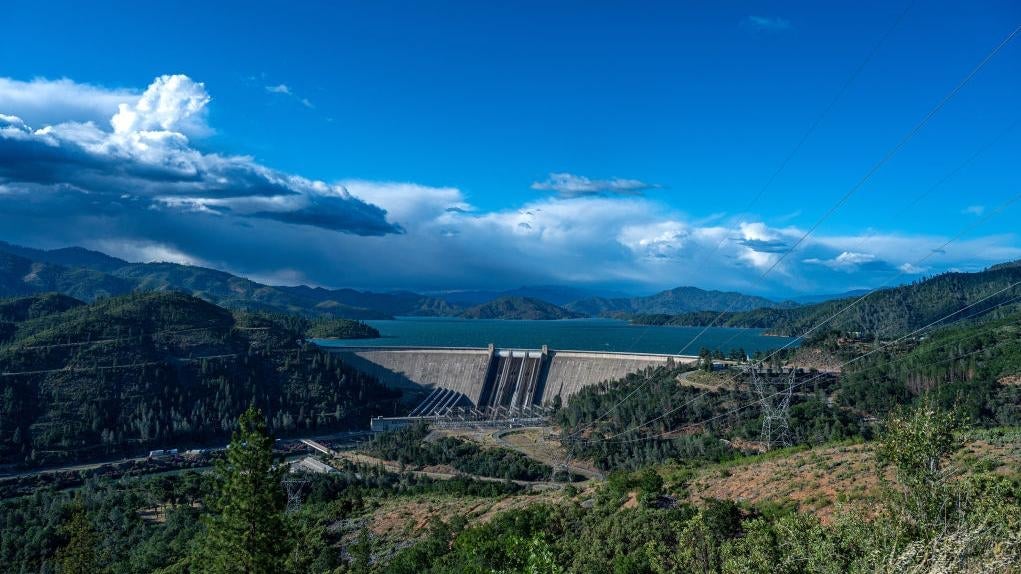 dams-cause-earth-s-poles-to-shift-new-study-reveals-impact