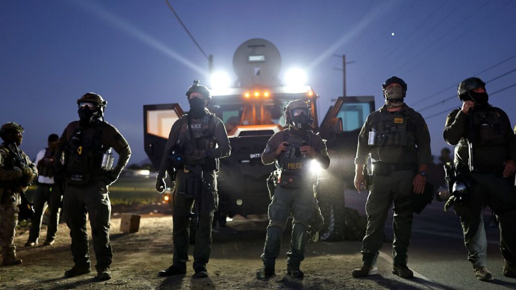 debate-grows-over-mask-policy-for-ice-agents-during-arrests