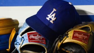 dodgers-place-kim-on-il-call-up-freeland-for-urgent-boost