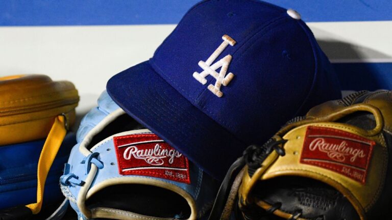 dodgers-place-kim-on-il-call-up-freeland-for-urgent-boost