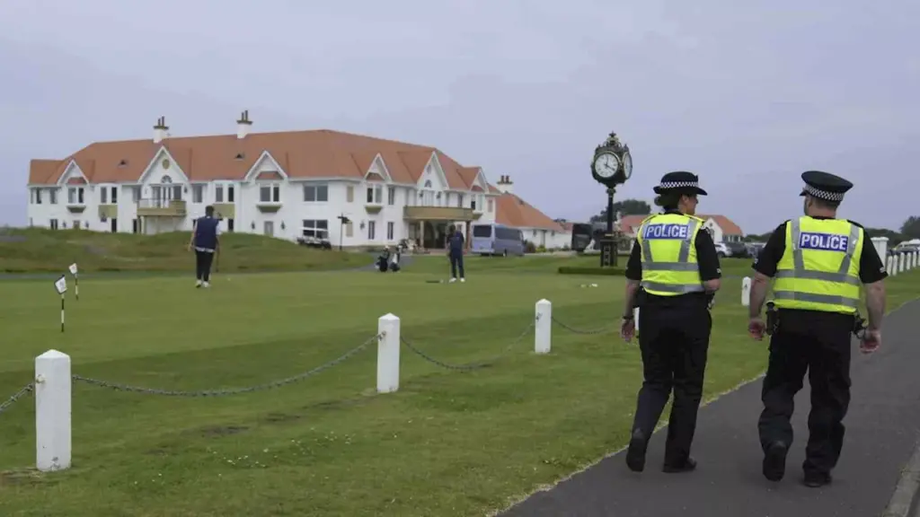 donald-trump-opens-new-golf-course-in-scotland-blending-business-and-politics