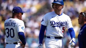 freddie-freeman-exits-game-after-being-hit-by-pitch-on-wrist