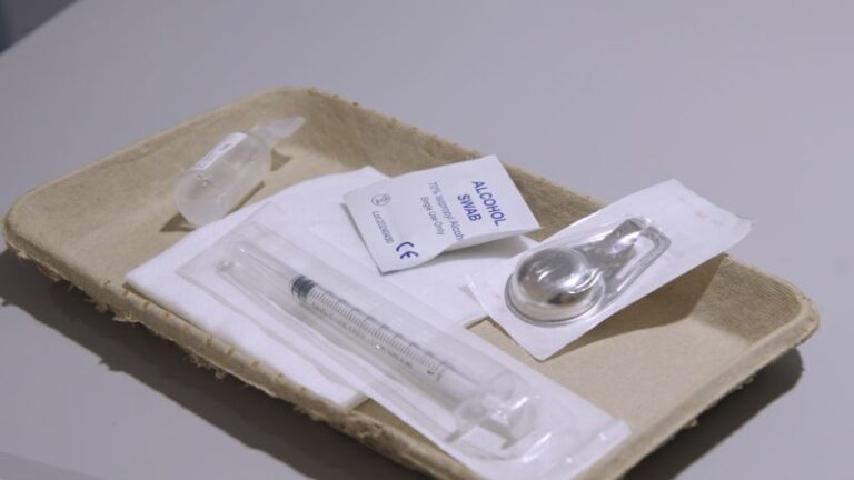 glasgow-opens-first-uk-drug-consumption-facility-to-combat-overdoses