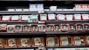 how-small-dietary-changes-can-mitigate-the-environmental-impact-of-meat-production