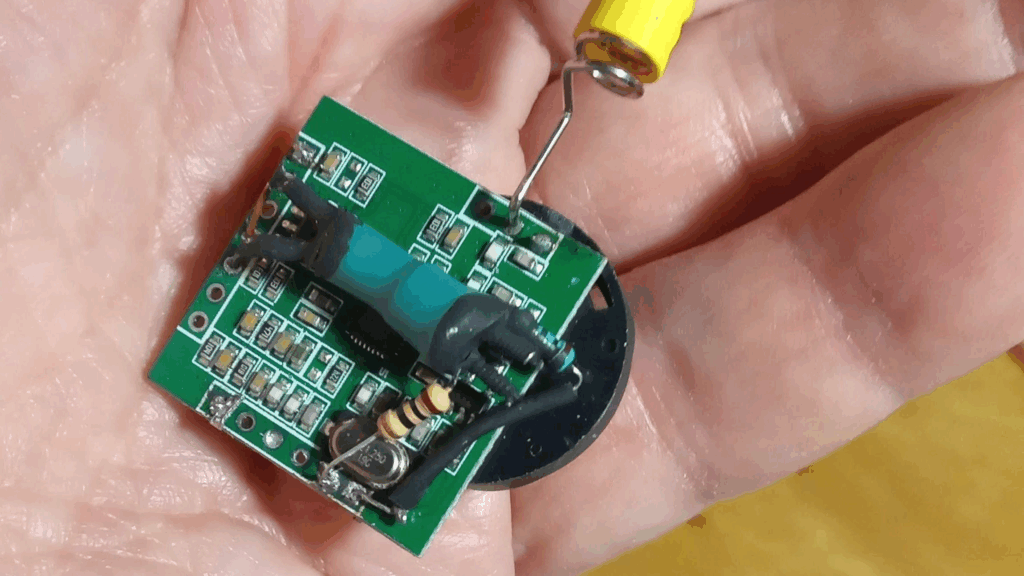 innovator-jim-matthews-unveils-ham-radio-foxhunt-transmitter-for-2025-challenge