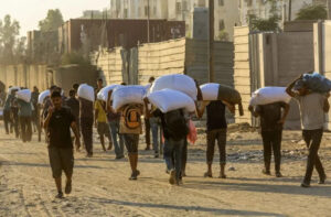 israeli-soldiers-kill-16-gazans-waiting-for-humanitarian-aid
