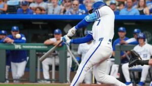 kansas-city-royals-end-56-game-home-run-drought-in-victory-over-pirates