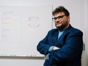 laid-off-5-urgent-steps-to-take-before-job-hunting