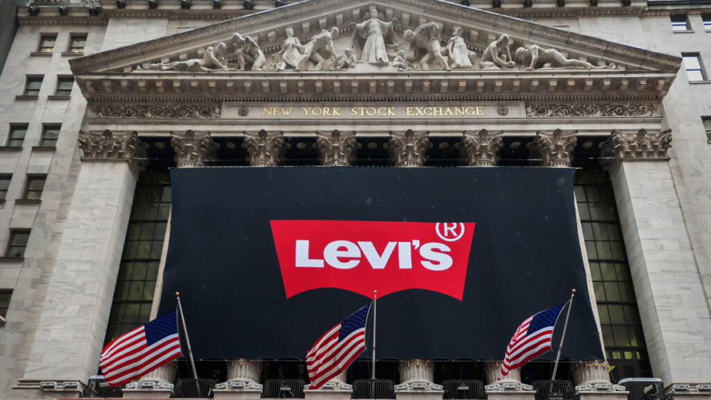 levi-s-unveils-urgent-strategy-to-combat-tariff-pressures-ahead-of-holidays