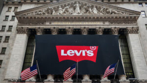 levi-s-unveils-urgent-strategy-to-combat-tariff-pressures-ahead-of-holidays