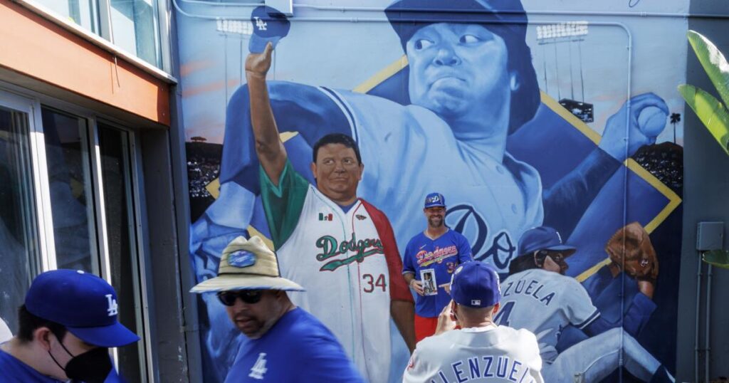 new-mural-at-dodger-stadium-honors-fernando-valenzuela-s-legacy