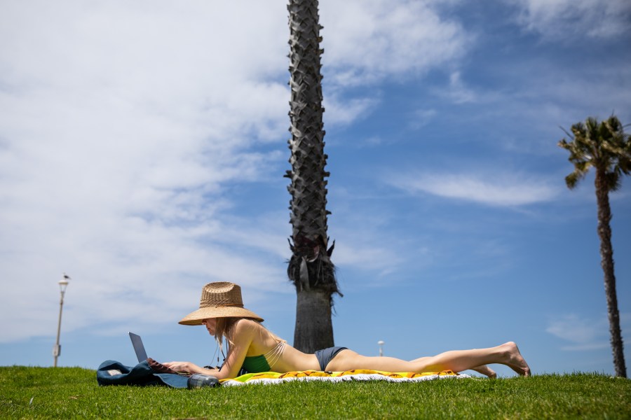 new-workplace-trend-quiet-vacationing-surges-among-millennials