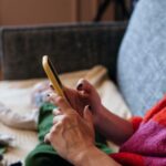 parents-social-media-use-impacts-child-interaction-study-finds