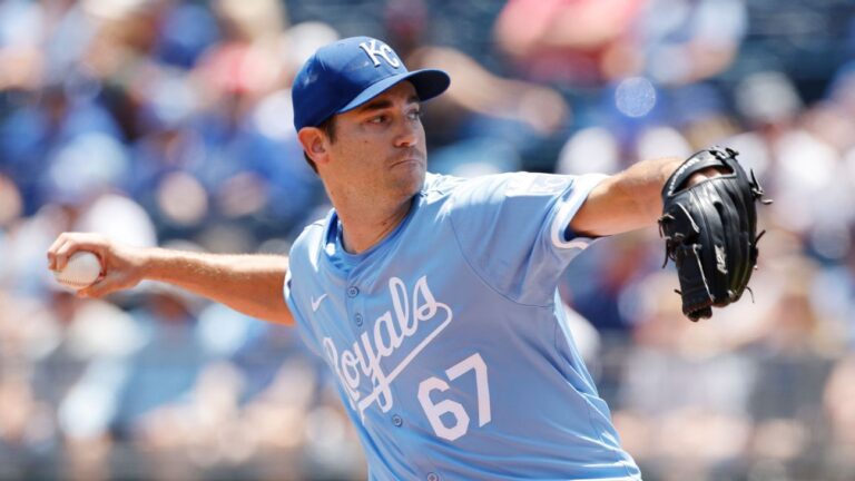 pasquantino-urges-royals-to-keep-lugo-amid-trade-rumors