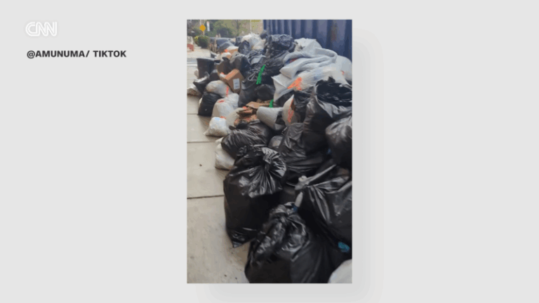 philadelphia-streets-overflow-with-trash-amid-city-worker-strike
