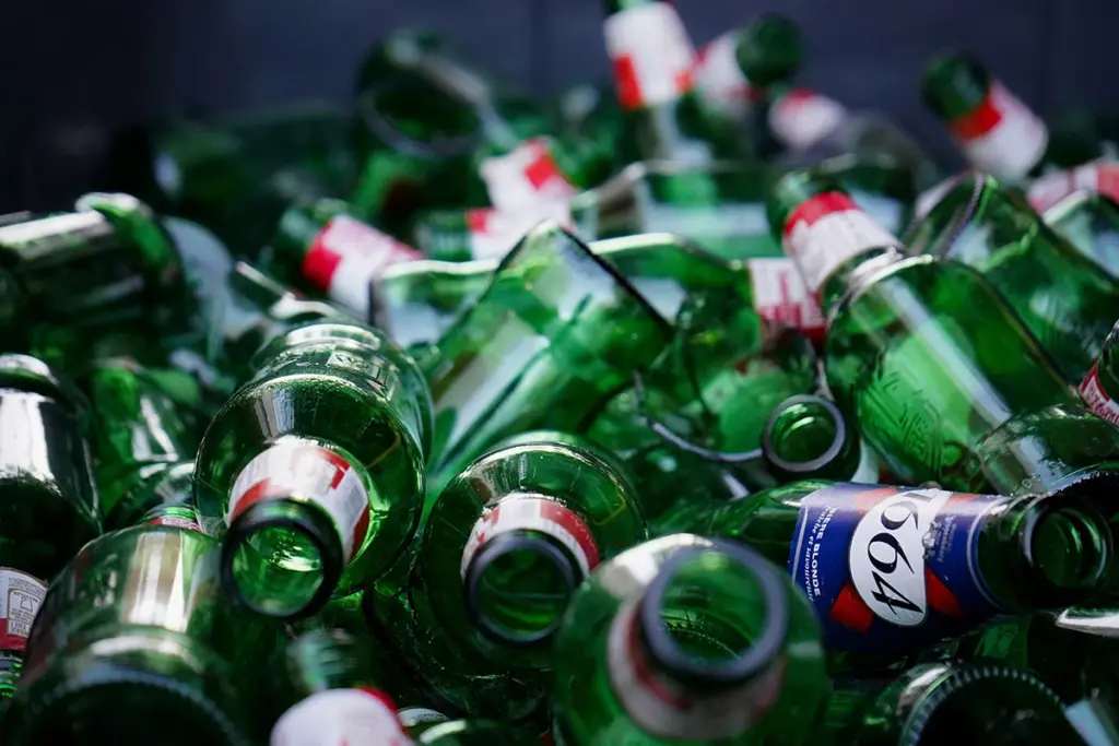 researchers-transform-waste-glass-into-sustainable-construction-blocks