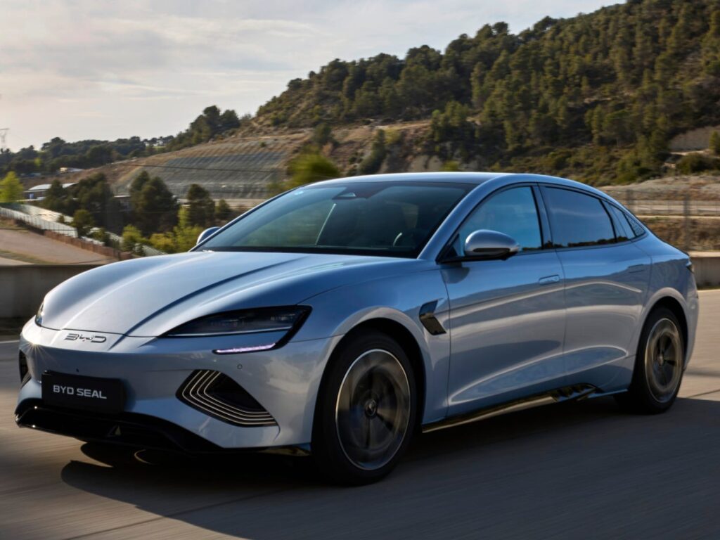 retiree-ditches-tesla-for-byd-seal-amid-elon-musk-controversy