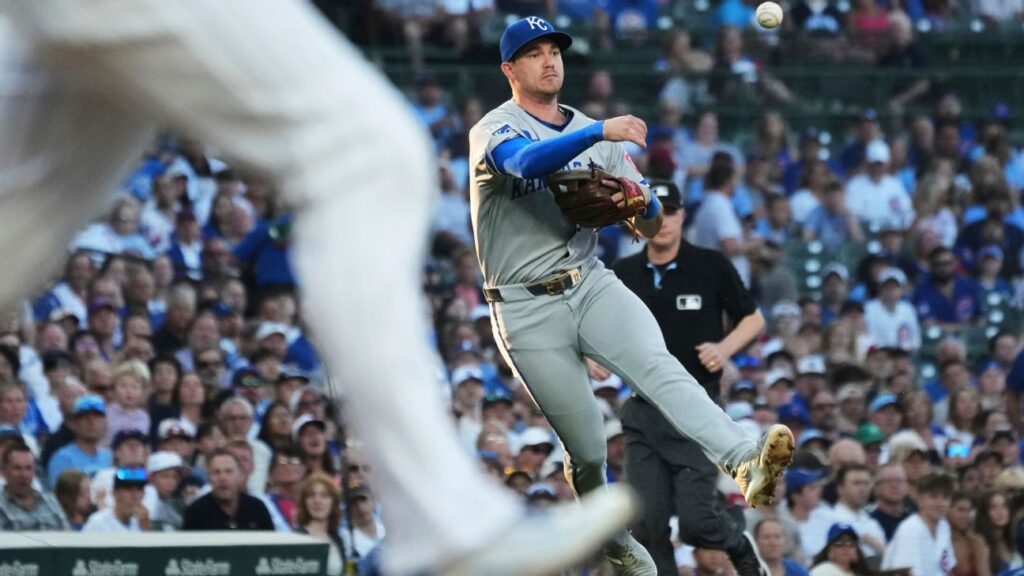 royals-loftin-placed-on-il-with-mild-concussion-melendez-recalled
