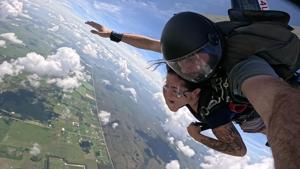 skydiving-firm-attempts-world-record-jump-in-punta-gorda-today