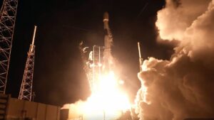 spacex-successfully-launches-28-starlink-satellites-from-florida