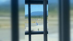 stolen-plane-forces-airspace-shutdown-at-vancouver-airport