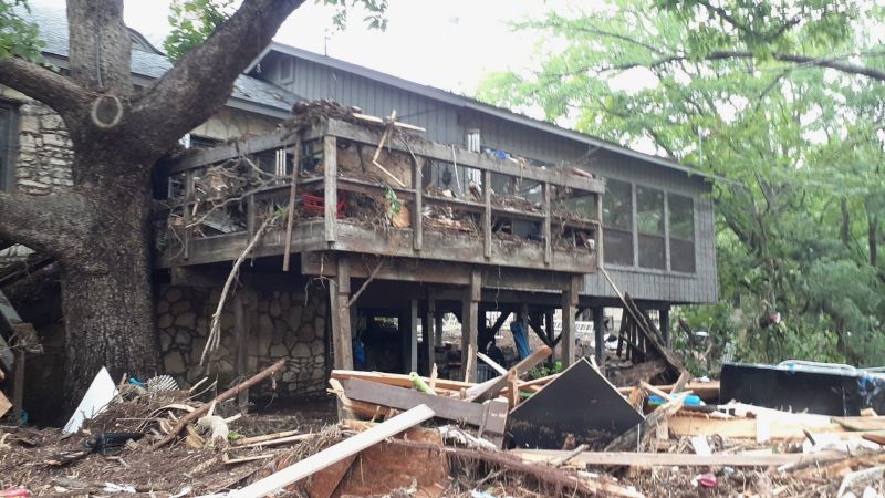 texas-family-faces-flood-devastation-but-remains-determined-to-rebuild