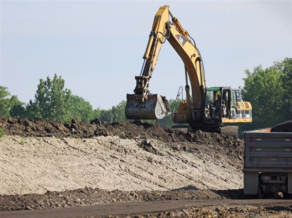 toledo-city-council-blocks-mining-project-with-key-votes