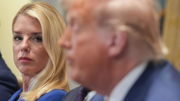 trump-stands-firm-in-defense-of-pam-bondi-amid-epstein-memo-fallout