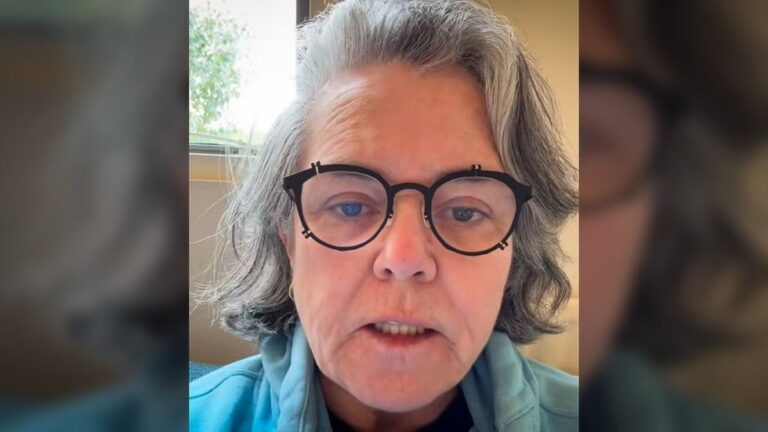trump-threatens-to-revoke-rosie-o-donnell-s-citizenship