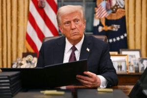 trump-urges-release-of-epstein-transcripts-faces-swift-criticism