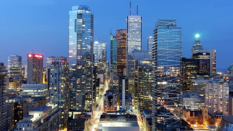 u-s-issues-urgent-travel-advisory-for-canada-amid-wildfire-risks