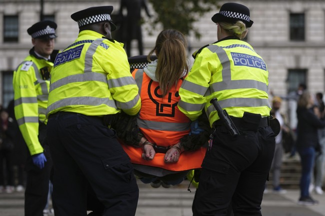 uk-police-shift-focus-stop-treating-shoplifting-as-a-crime