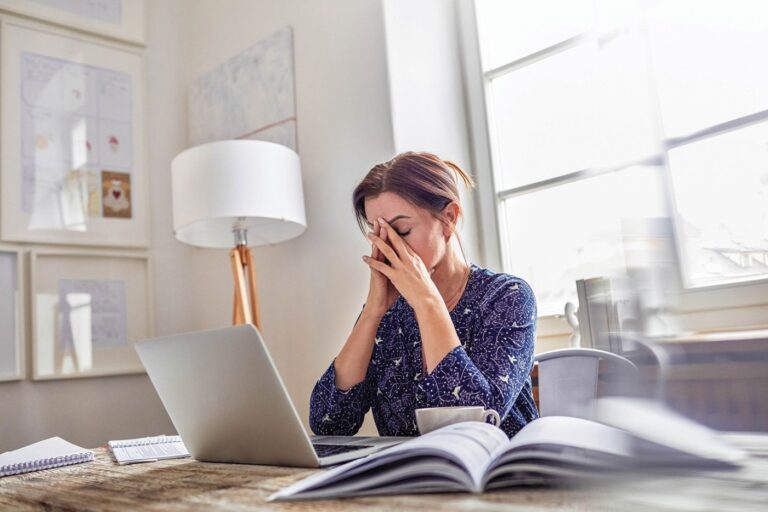 urgent-alert-1-in-5-workers-face-quiet-cracking-at-work