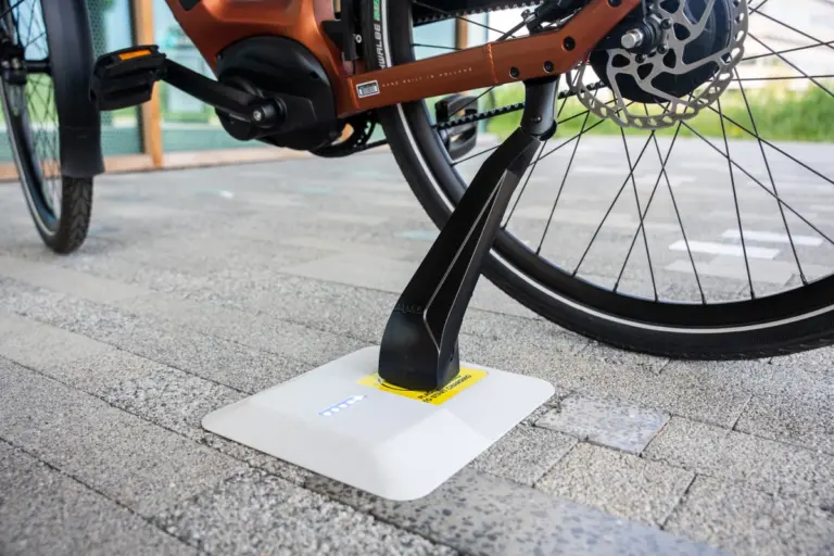 wireless-charging-system-revolutionizes-ebike-battery-management