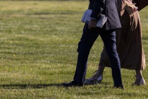 adjusting-walking-stride-can-significantly-reduce-arthritis-pain