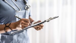 ai-powered-wearable-device-aims-to-enhance-early-stroke-detection