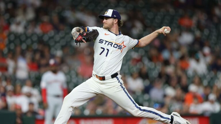 astros-closer-josh-hader-aims-for-playoff-return-after-injury