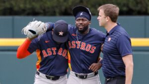 astros-taylor-trammell-carted-off-after-horrific-fence-crash